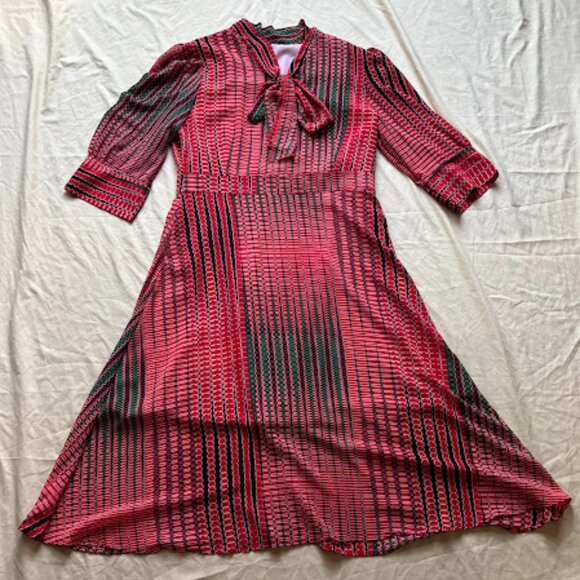 UVM | Geometric Retro Print Midi Dress | Red & Black | Size L | NWOT - Picture 2 of 4